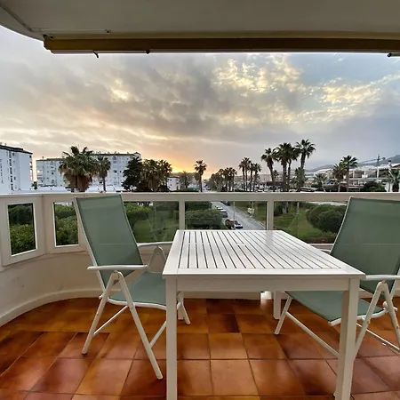 Apartment En Urbanizacion Privada Con Piscina En Primera Linea De Playa
